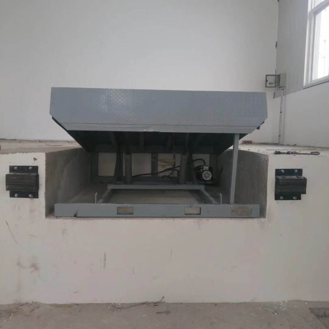 固定式登車(chē)橋