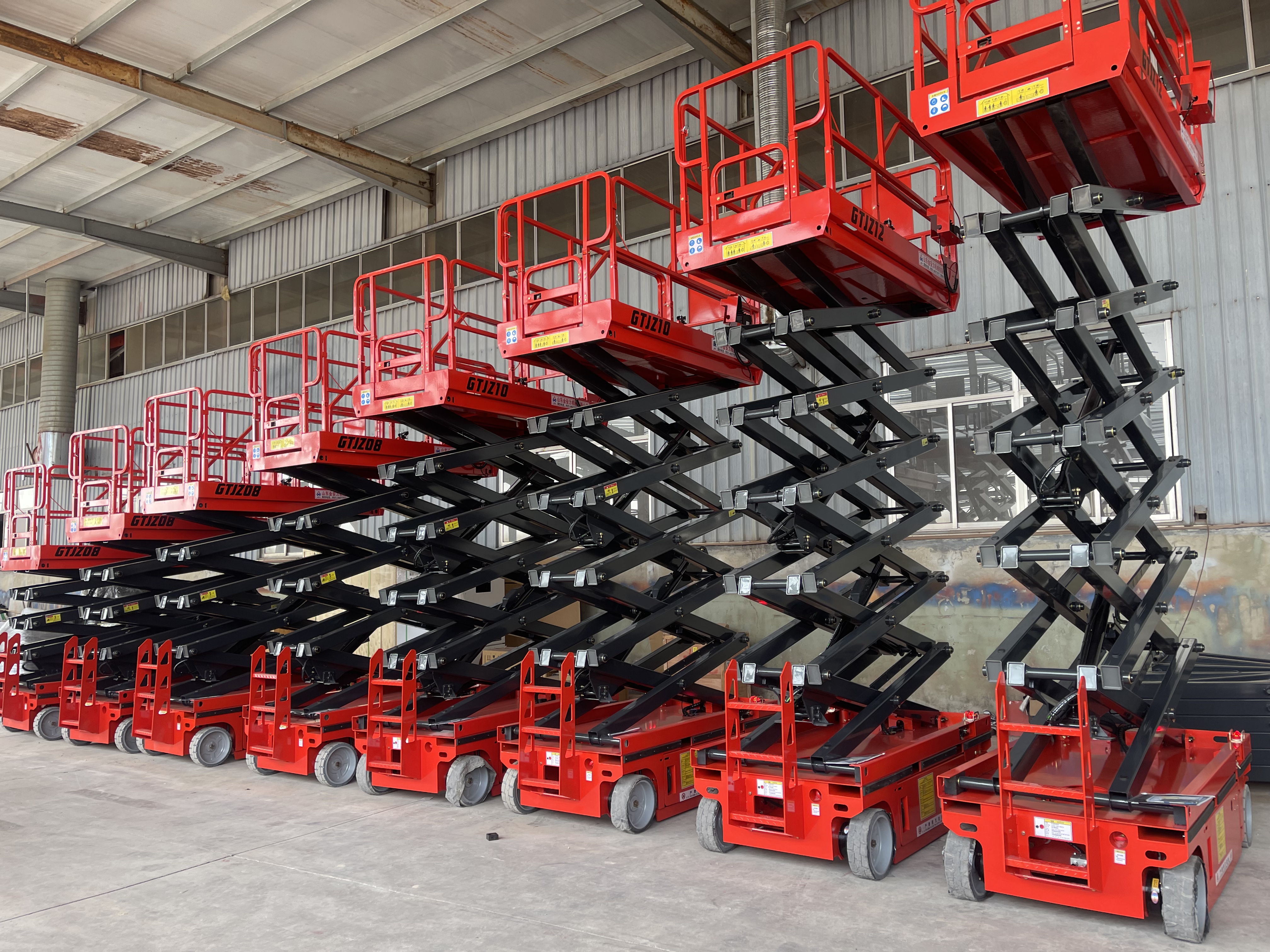 自行式升降機(jī)